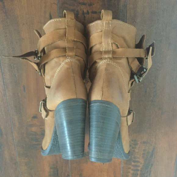 Steve Madden Yale Buckled Boots - Picture 9 of 13